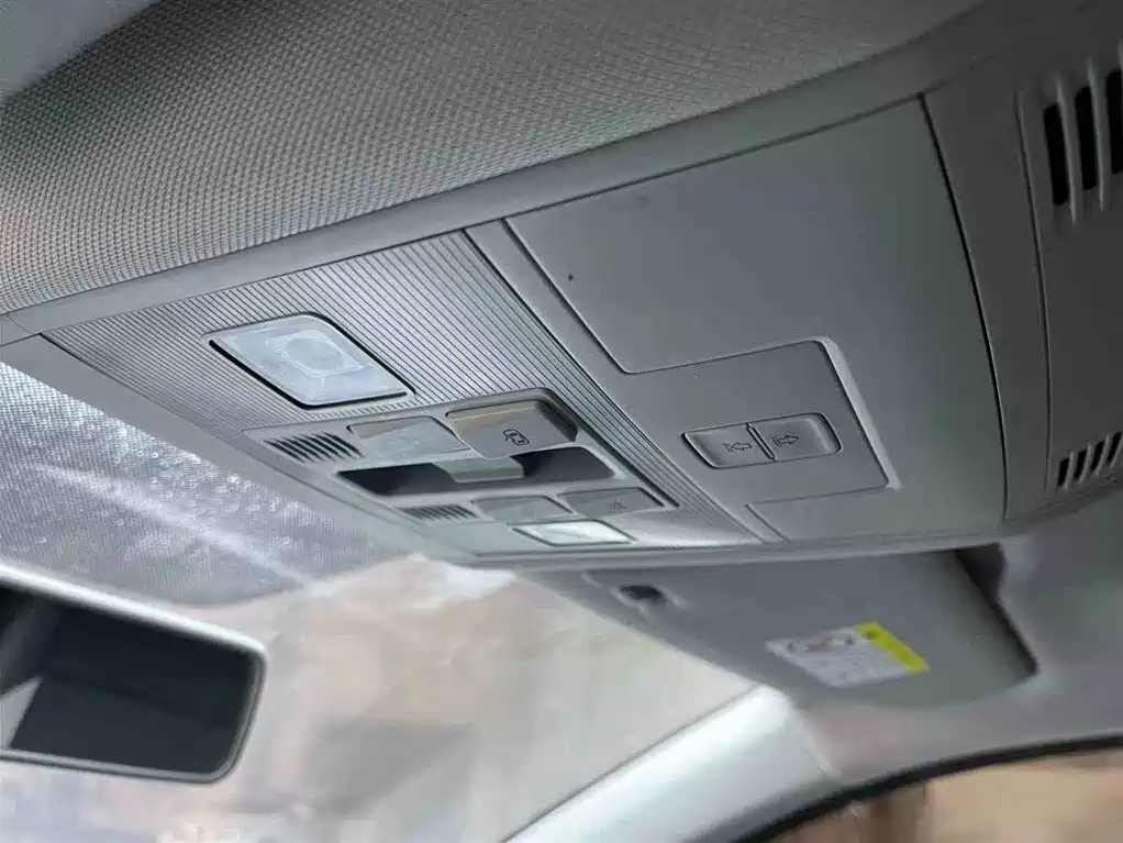 VOLKSWAGEN EXPLORING THE SHADOW