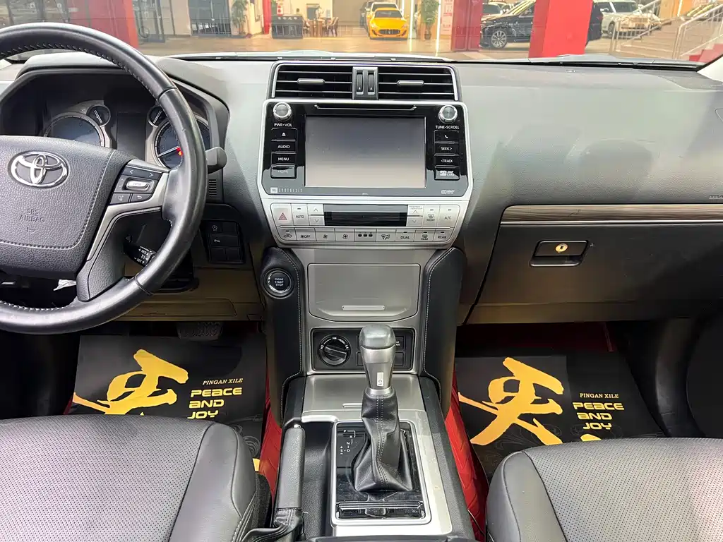 Toyota Prado — миниатюра 12