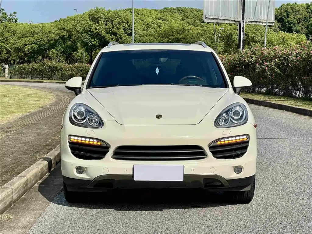 Porsche Cayenne — миниатюра 2