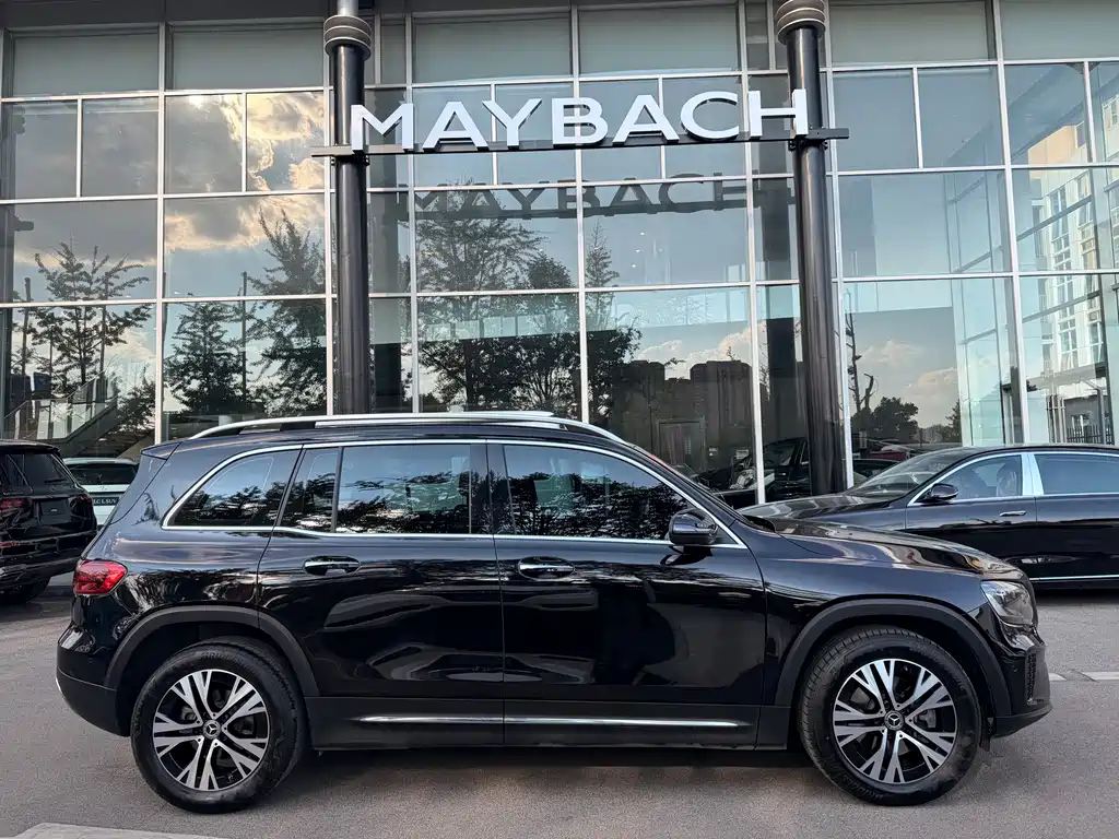 Mercedes-Benz GLB — миниатюра 7
