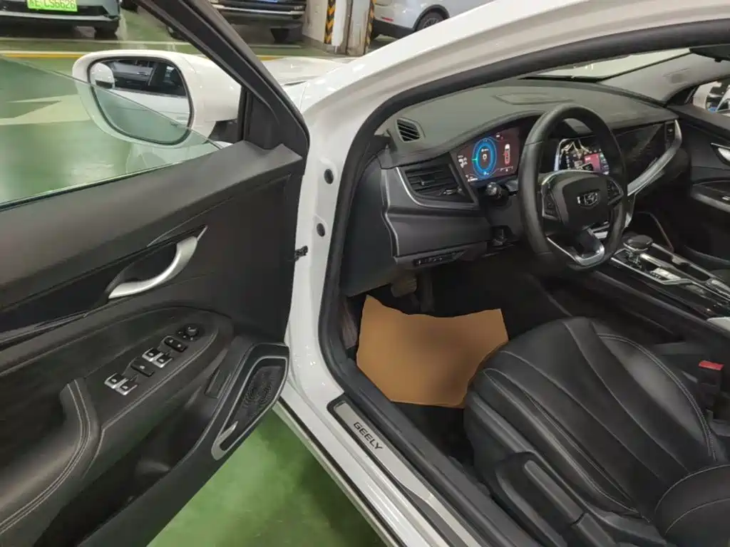 Geely Borui Hybrid — миниатюра 16