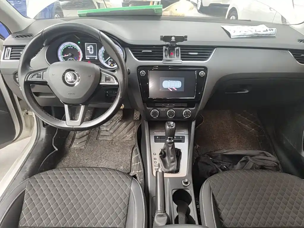 Skoda Octavia — миниатюра 10