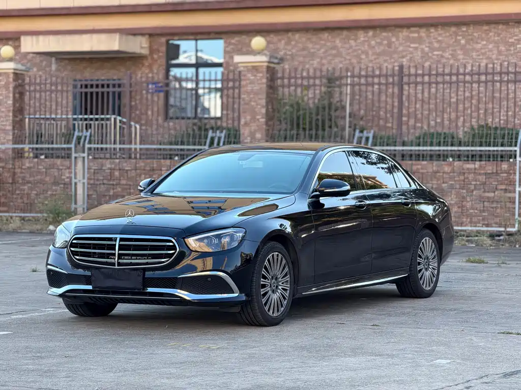 Mercedes-Benz E-Class — миниатюра 15