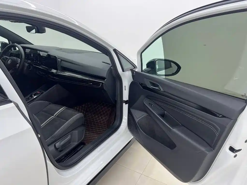 Volkswagen Golf — миниатюра 10