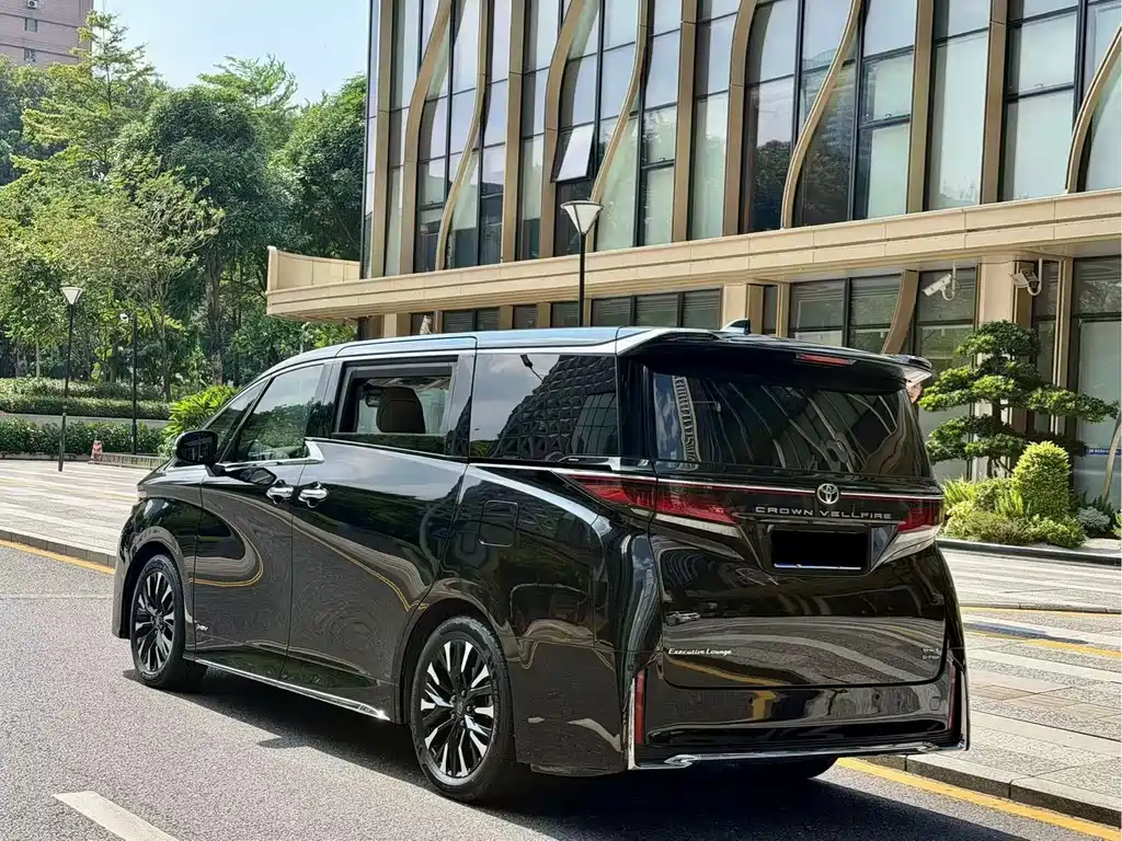 Toyota Vellfire — миниатюра 7