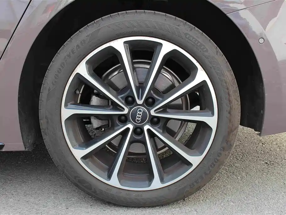 Audi A5L — миниатюра 12
