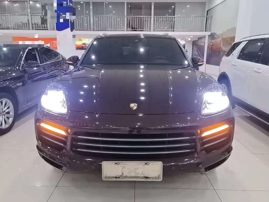 Porsche Cayenne — миниатюра 3