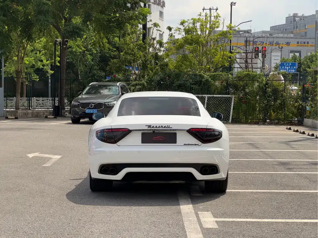 Maserati GranTurismo — миниатюра 4