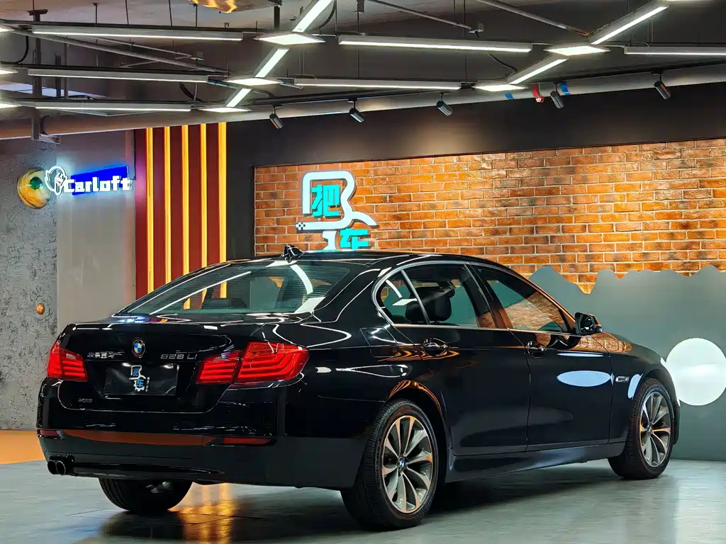 BMW 5 Series — миниатюра 23