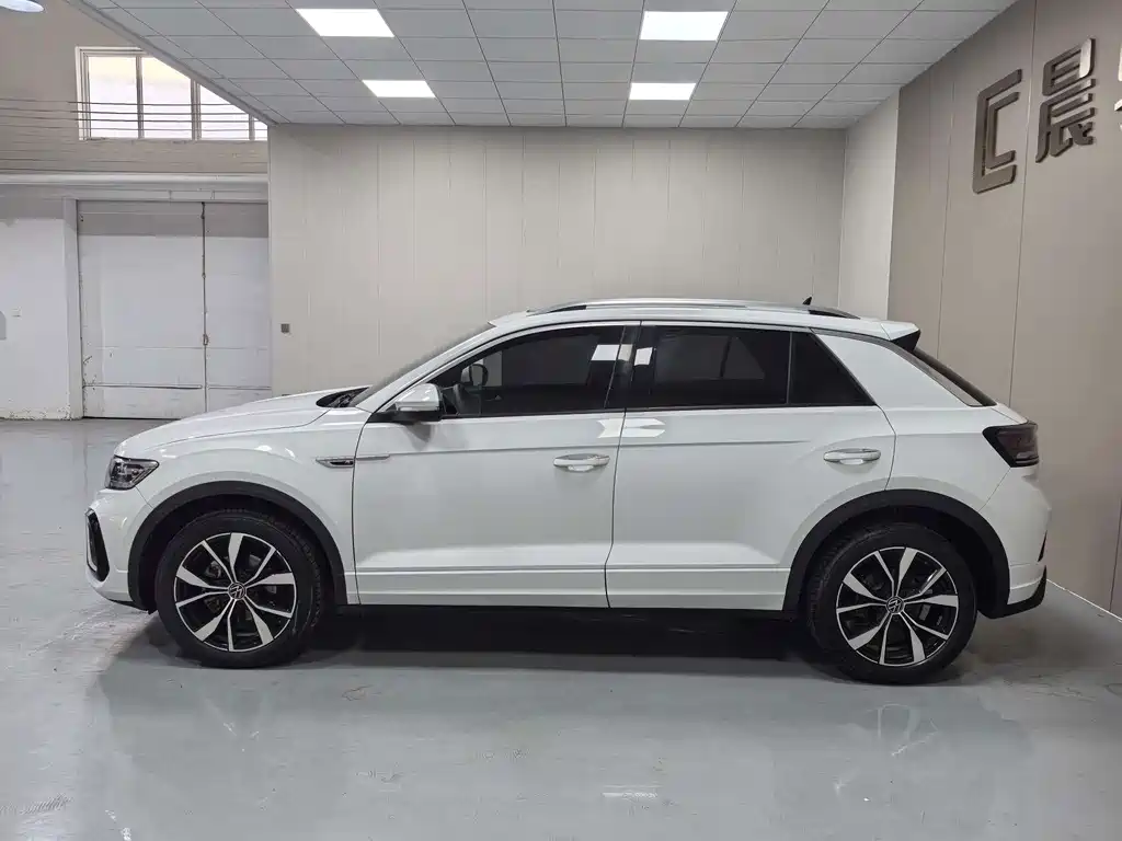 Volkswagen T-Roc — миниатюра 10