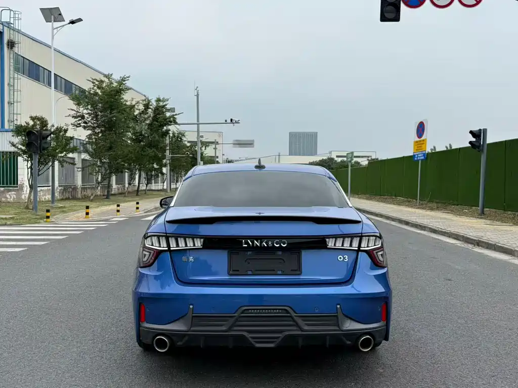 Lynk & Co 03 — миниатюра 5