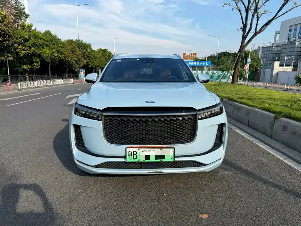 Li Auto Li ONE — миниатюра 2