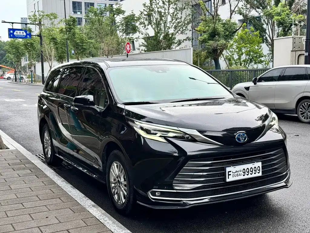 Toyota Sienna 2021 2.5L Luxury