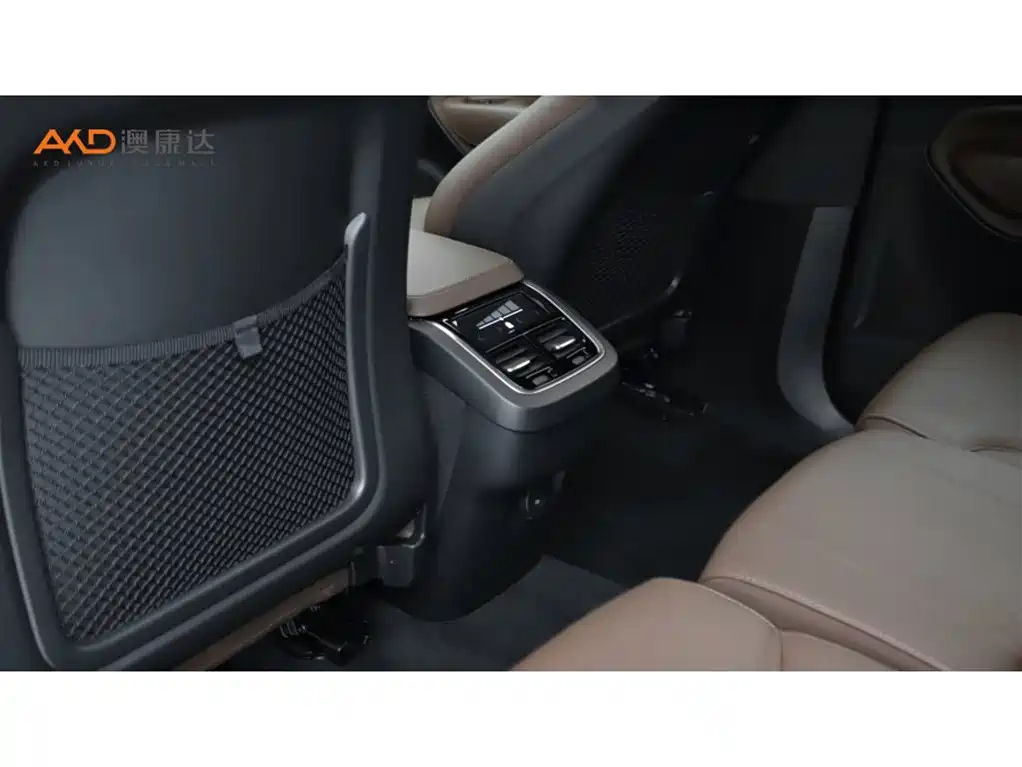 Volvo XC90 — миниатюра 10