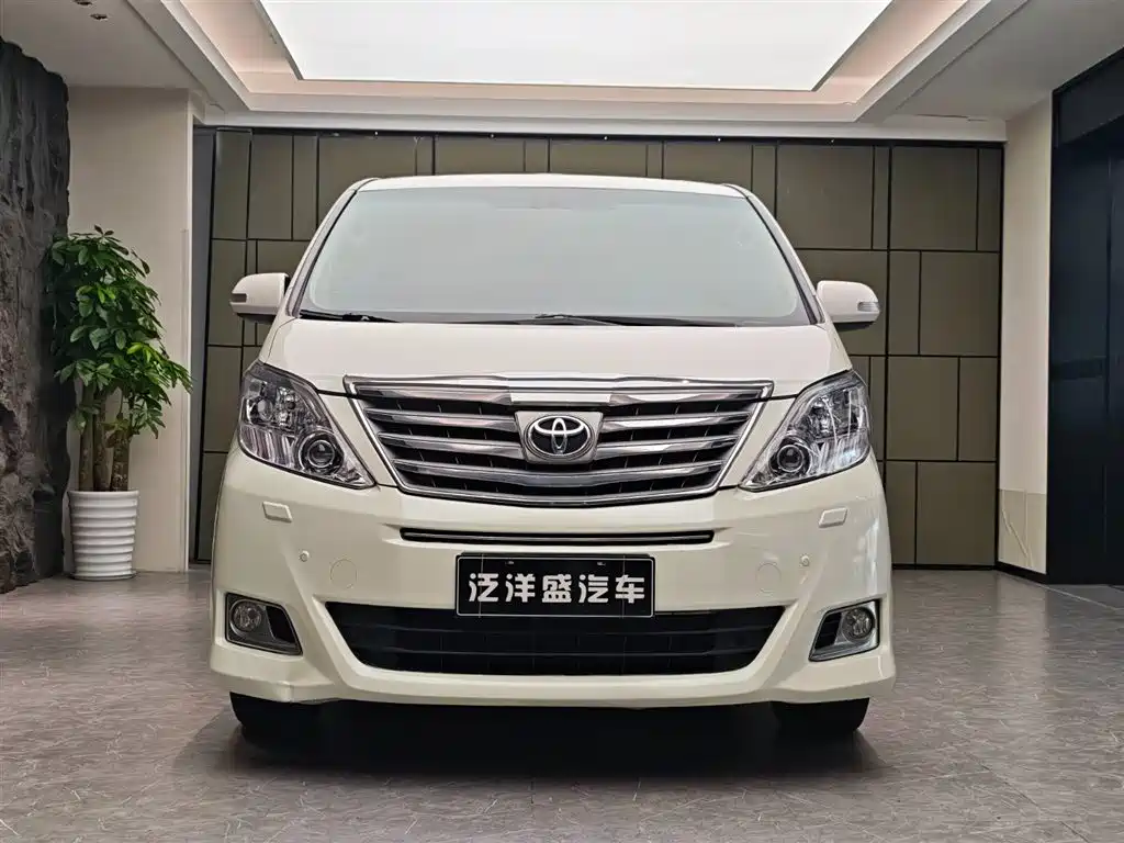 Toyota Alphard 2012 3.5L Luxury