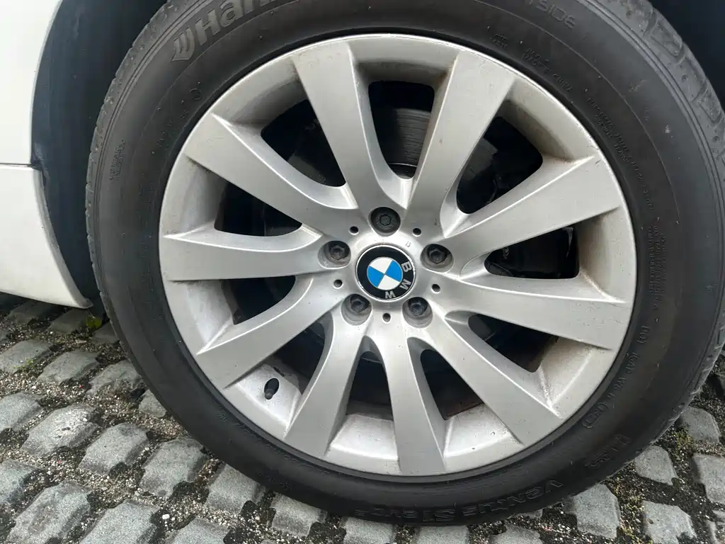 BMW 5 Series GT — миниатюра 13