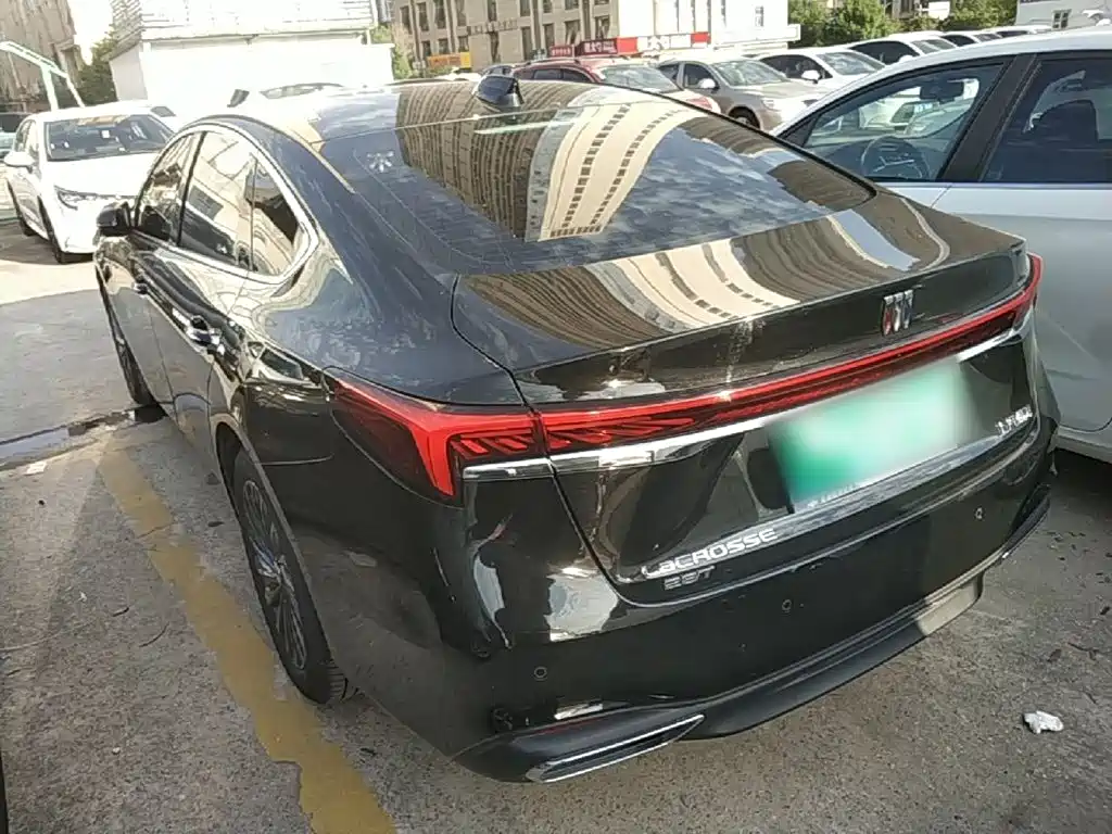 Buick LaCrosse — миниатюра 5