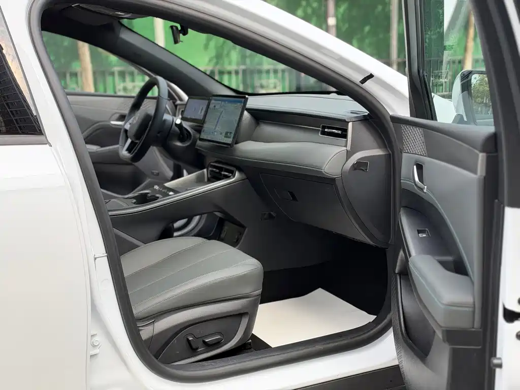 BYD Qin PLUS — миниатюра 7
