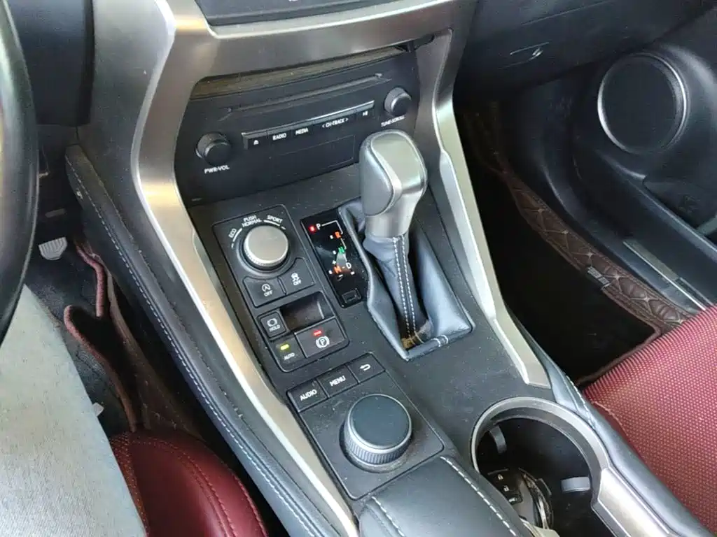 Lexus NX — миниатюра 14