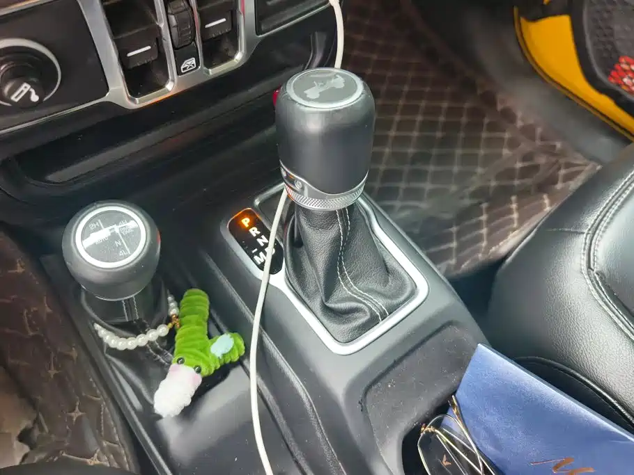 Jeep Wrangler PHEV — миниатюра 16