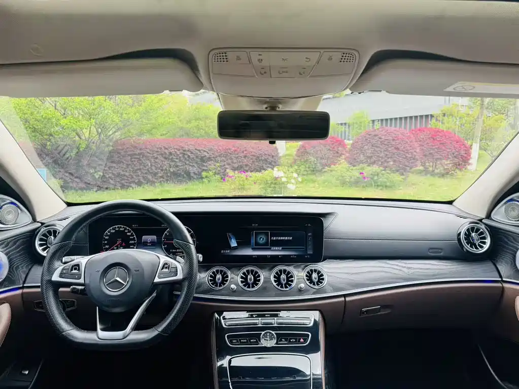 Mercedes-Benz E-Class E 2016 E 200 L Sport