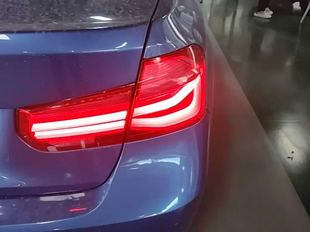 BMW 3 Series — миниатюра 8