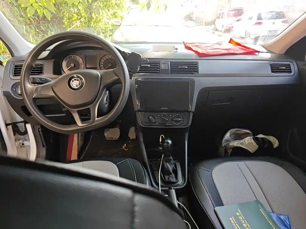Volkswagen Santana — миниатюра 5