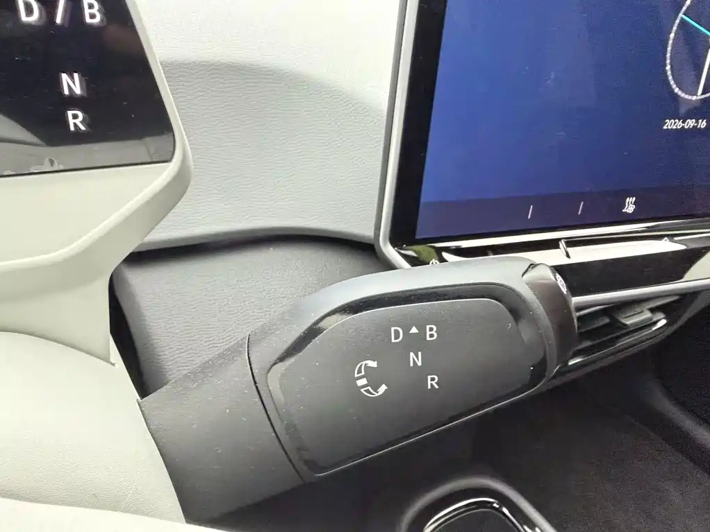 Volkswagen ID.3 — миниатюра 13