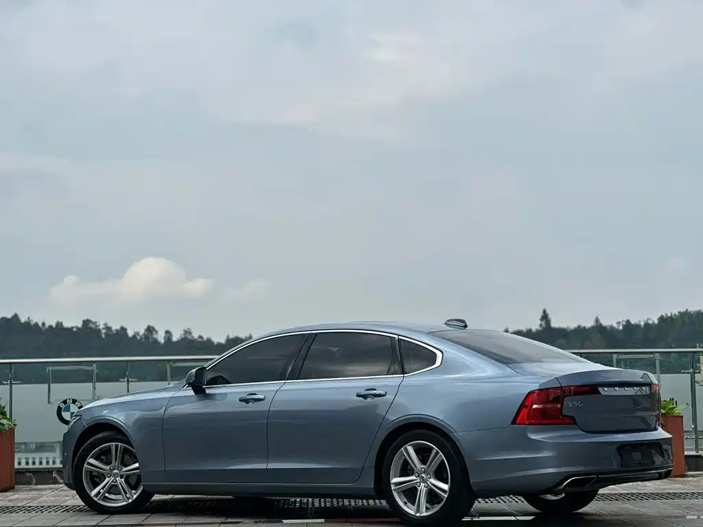 Volvo S90 — миниатюра 8