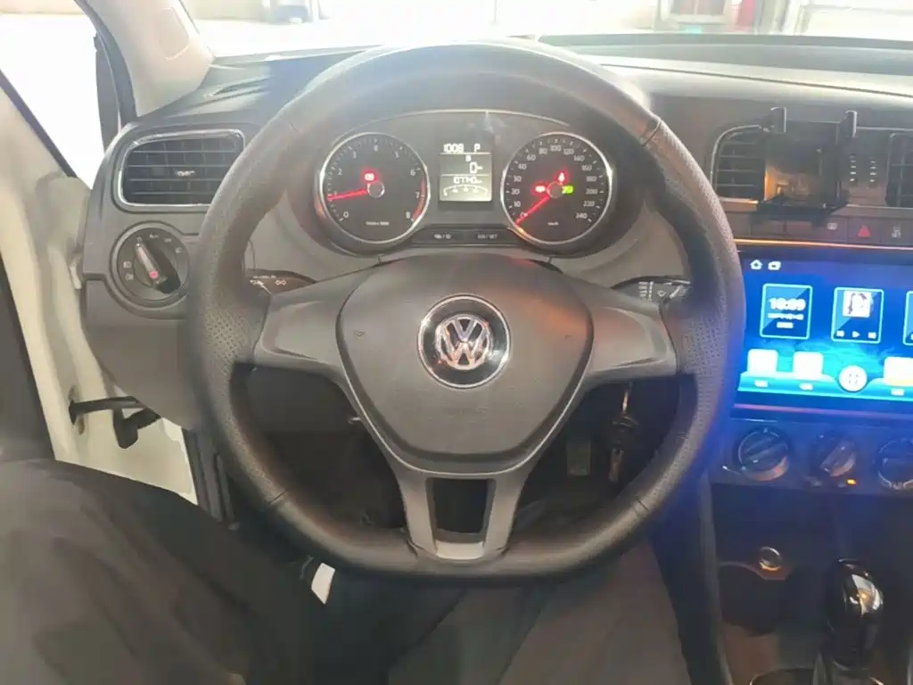Volkswagen Polo — миниатюра 11