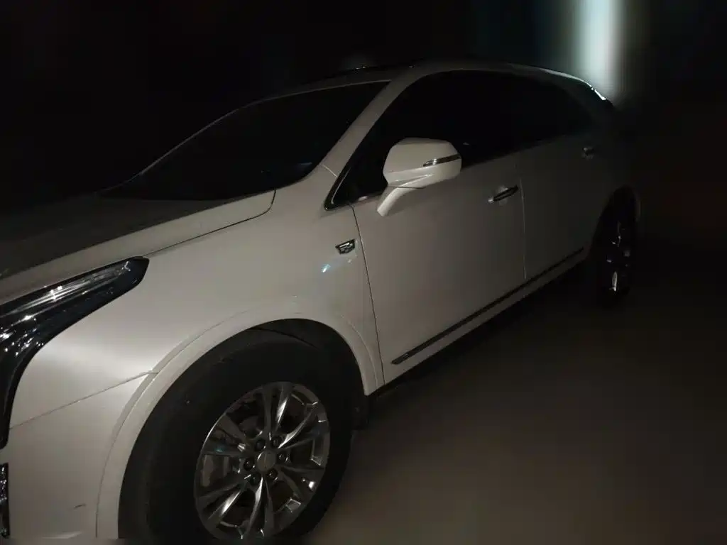 Cadillac XT5 — миниатюра 2