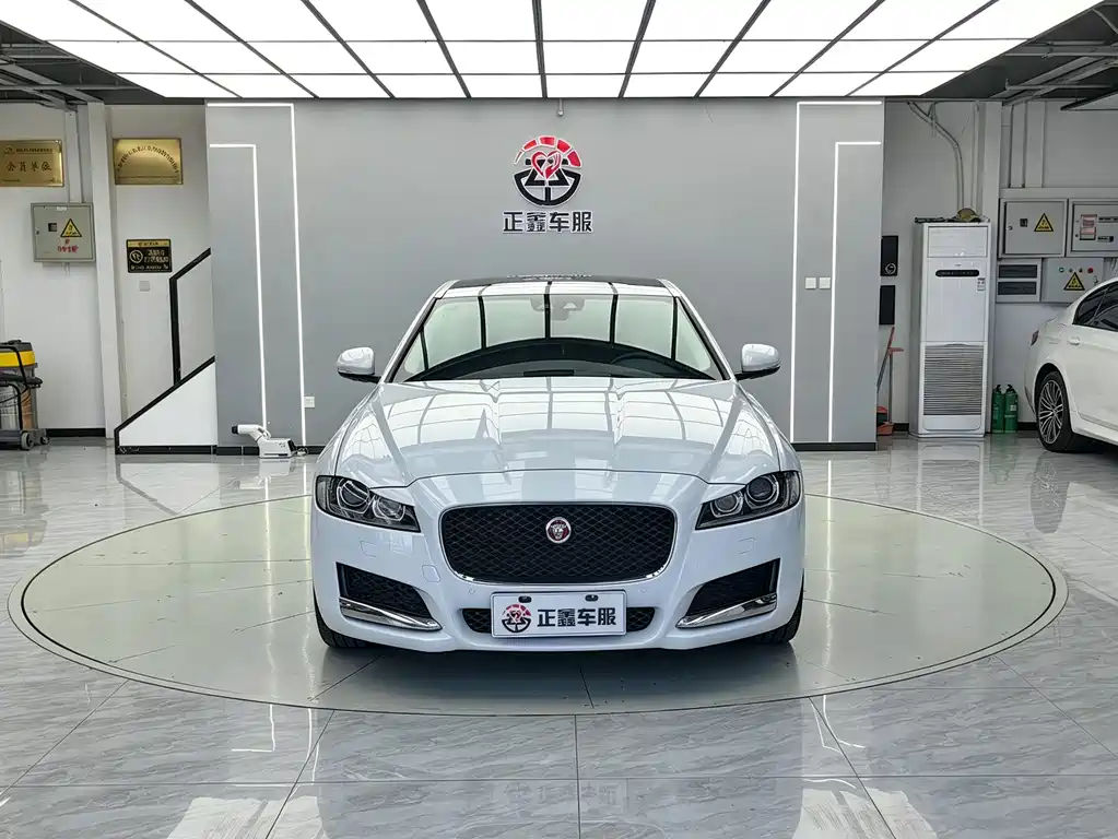 Jaguar XF — миниатюра 2