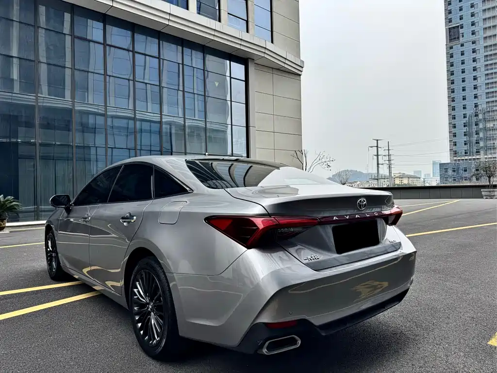 Toyota Avalon — миниатюра 7