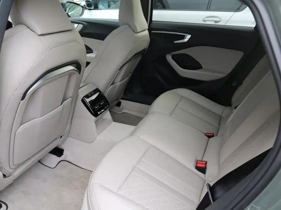 Audi A5L — миниатюра 11
