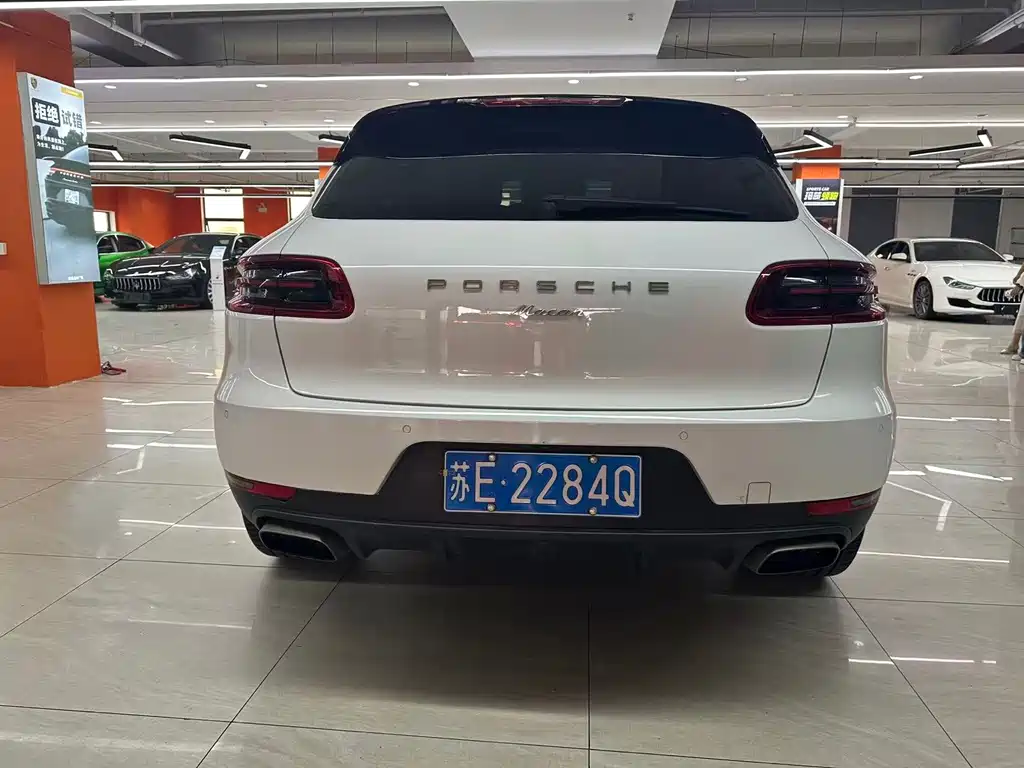Porsche Macan — миниатюра 9