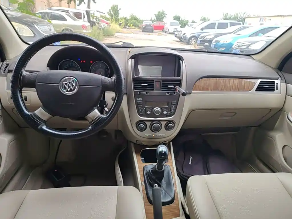Buick Excelle — миниатюра 10