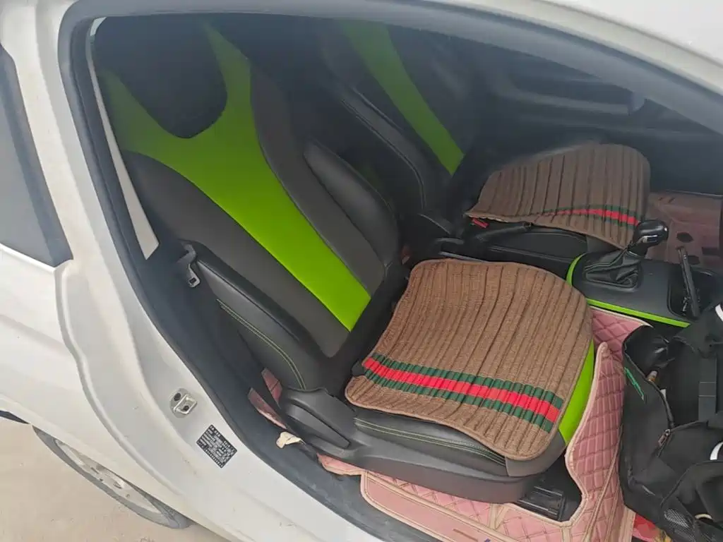 Roewe Clever — миниатюра 25