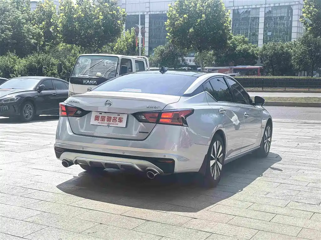 Nissan Teana — миниатюра 7