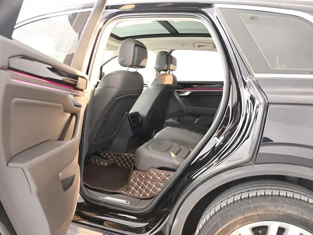 Volkswagen Touareg — миниатюра 18