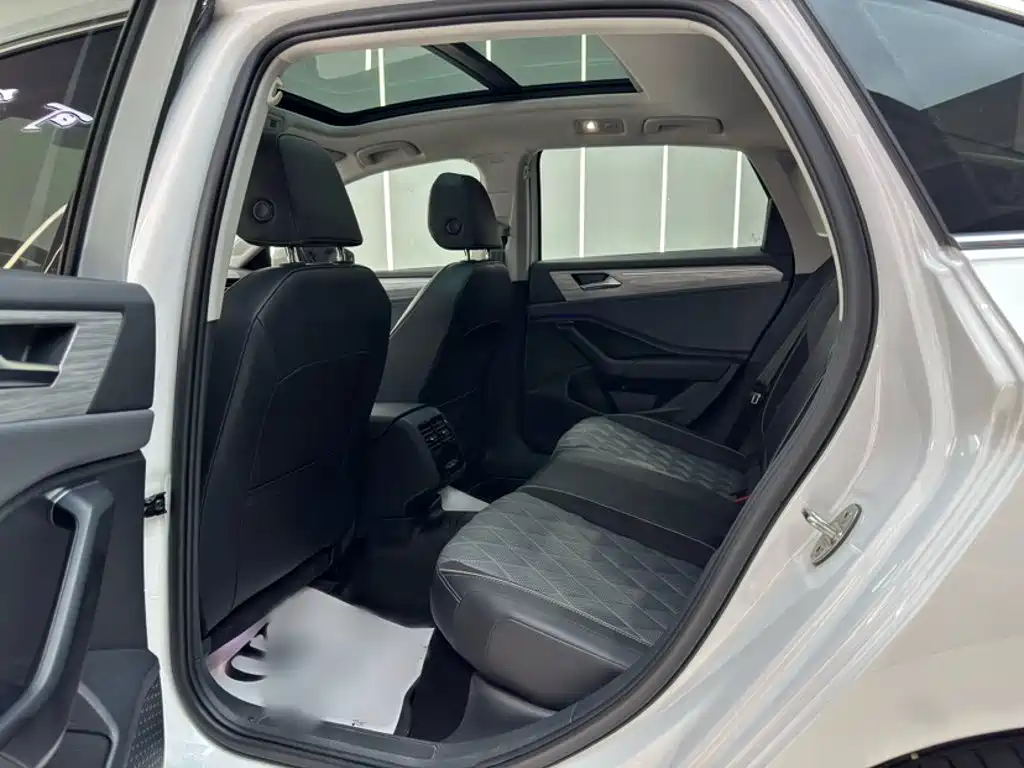 Volkswagen Sagitar — миниатюра 15