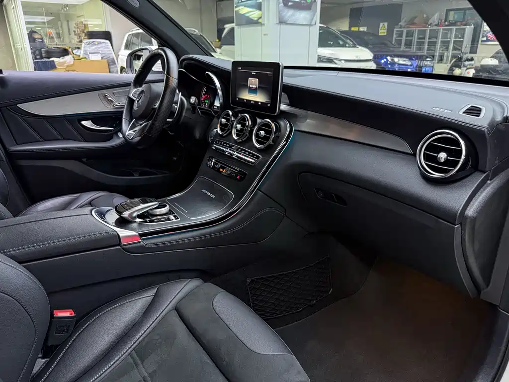 Mercedes-Benz GLC AMG — миниатюра 26