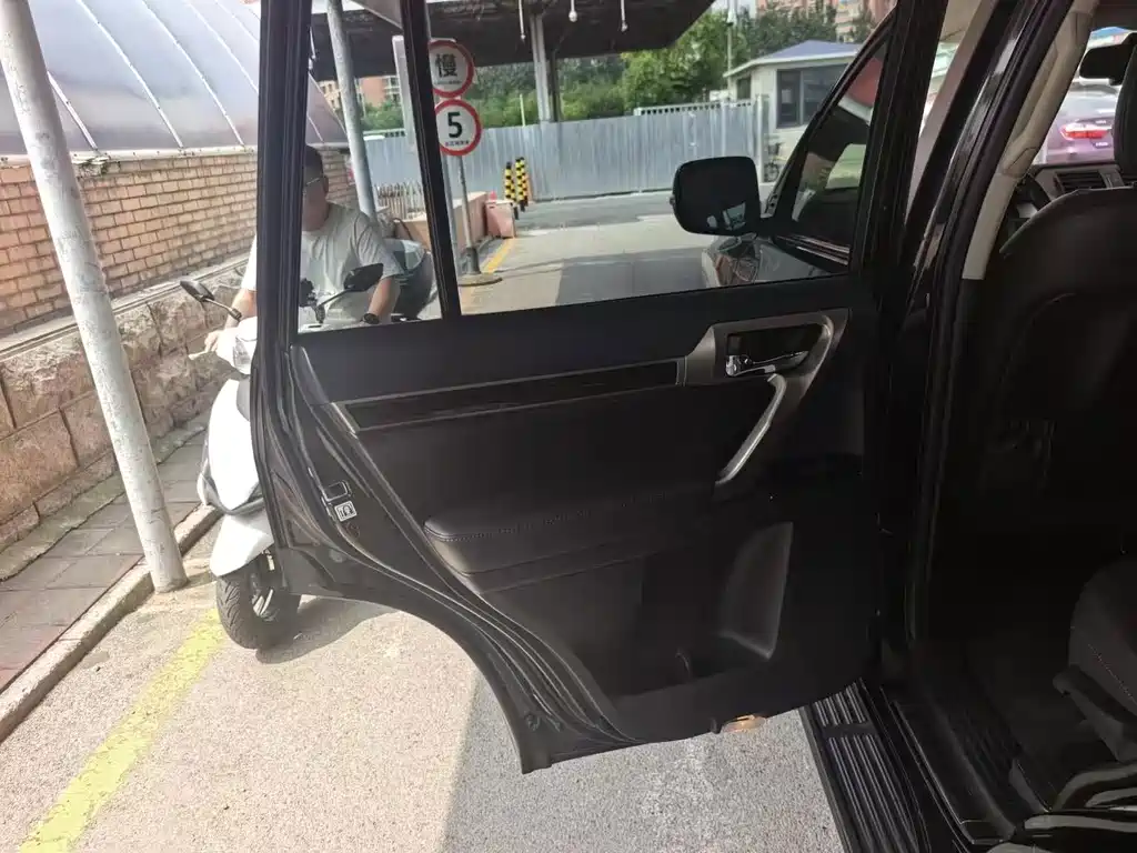 Lexus GX — миниатюра 7