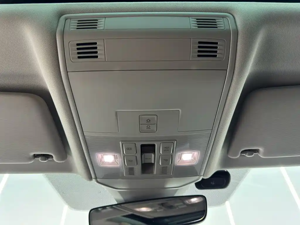 Volkswagen Sagitar — миниатюра 16