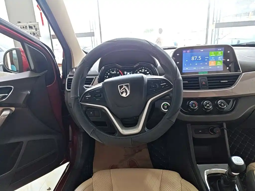 Baojun 310W — миниатюра 11