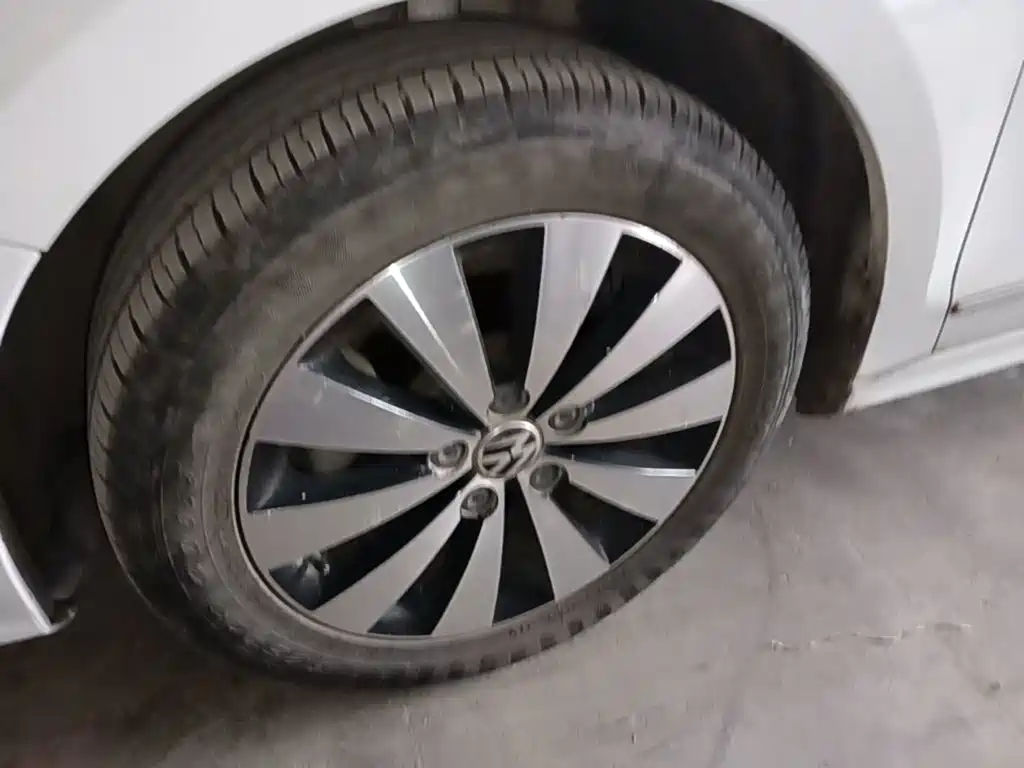 Volkswagen Sagitar — миниатюра 23