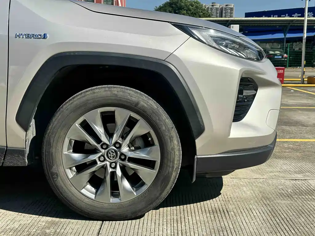Toyota Wildlander — миниатюра 6