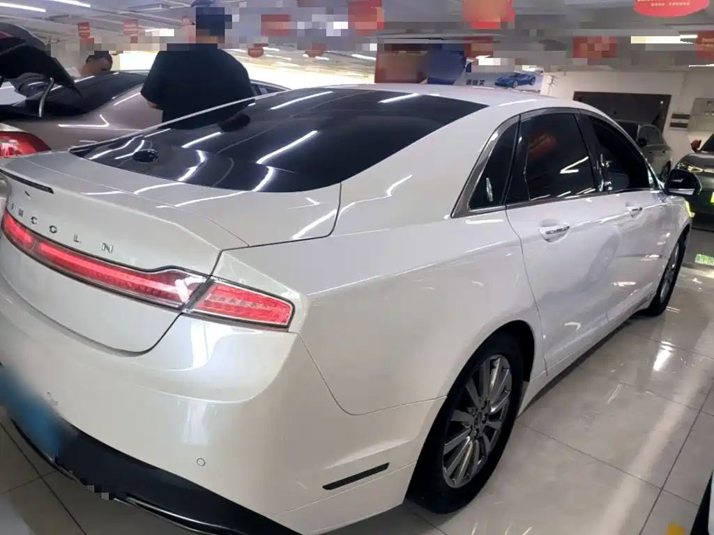 Lincoln MKZ — миниатюра 7