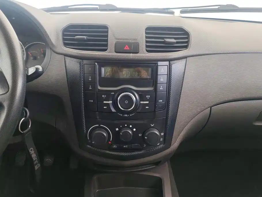 Wuling Hongguang — миниатюра 13