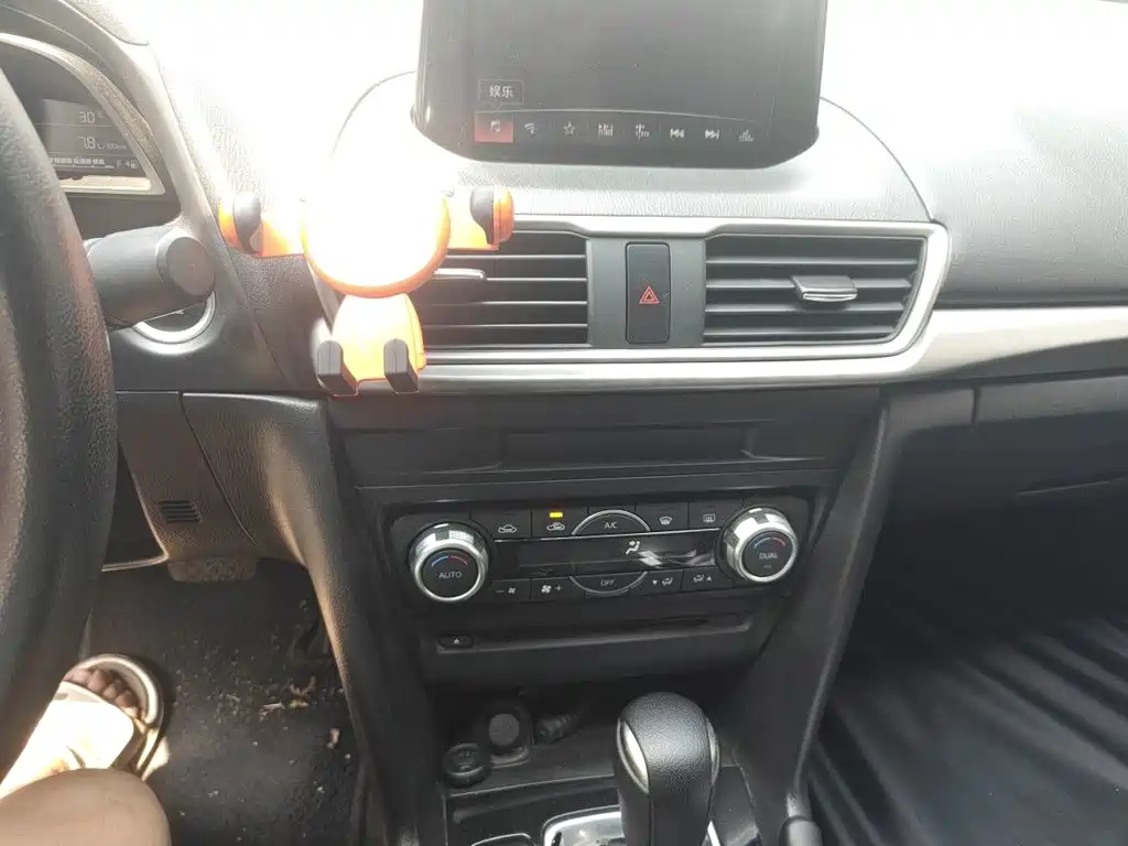 Mazda 3 Axela — миниатюра 9