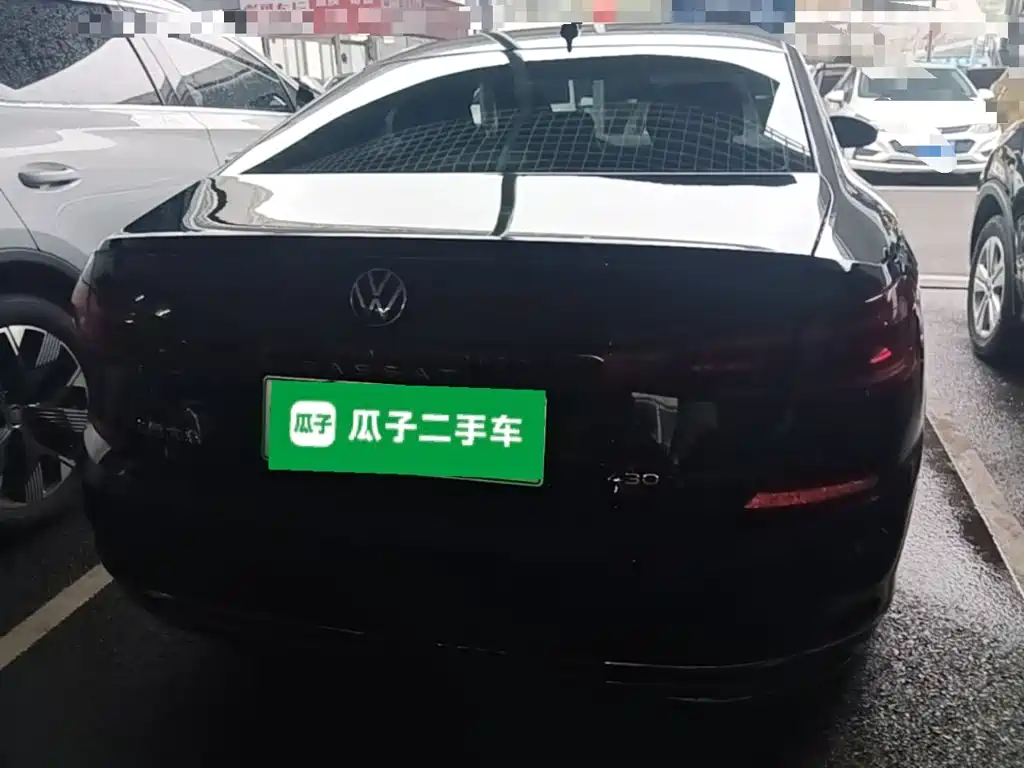 Volkswagen Passat PHEV — миниатюра 6